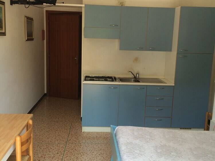 استودیوی استاندارد, Residence La Vignetta