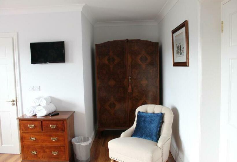 اتاق سوپریور با تخت بزرگ, Boyne View House