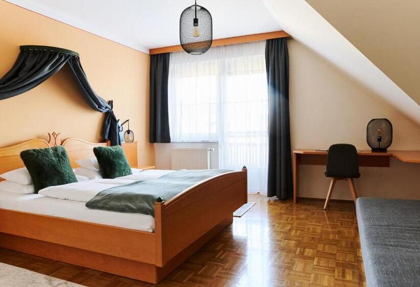 Comfort room with balcony, Garni Thermenoase