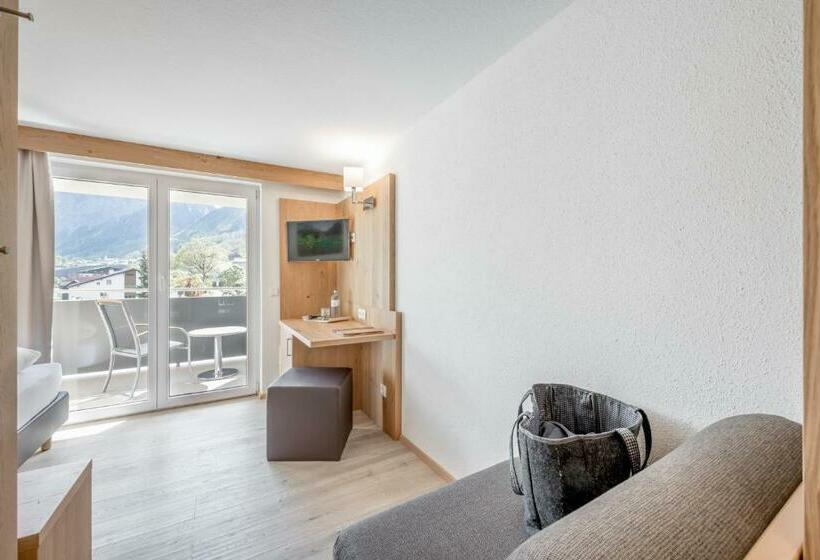 اتاق استاندارد یک نفره, Alpenhotel Zimba