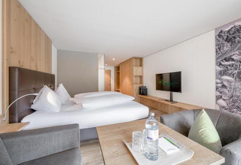 اتاق سوپریور, Alpenhotel Zimba