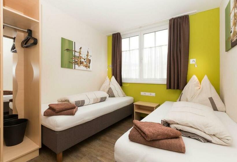 Номер Стандарт Совместная Ванная, Rutsche Hostel