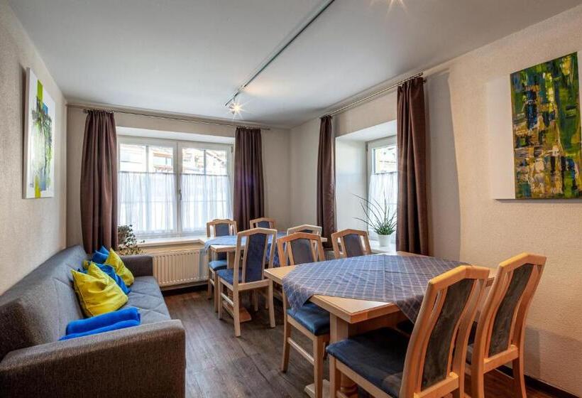 Трехместный Номер Стандарт Совместная Ванная, Rutsche Hostel