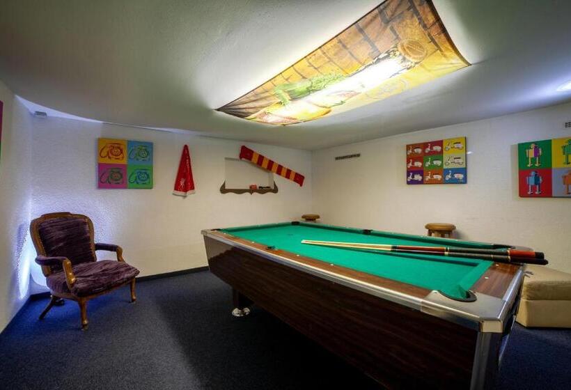 Трехместный Номер Стандарт Совместная Ванная, Rutsche Hostel