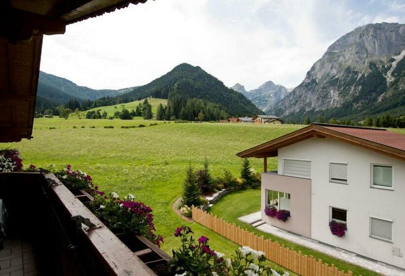 スタンダードスタジオ, Berghotel Lämmerhof