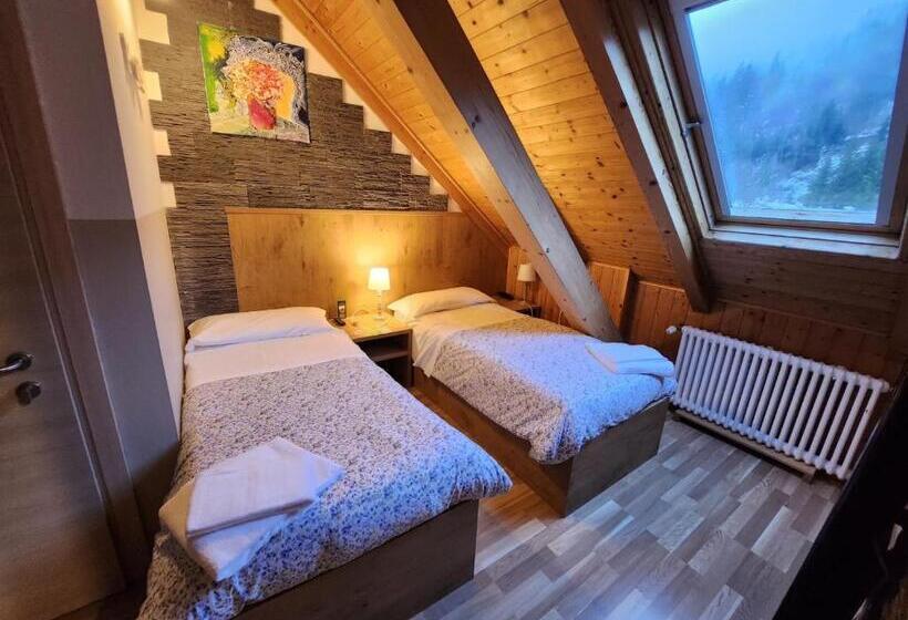 Номер Стандарт Трехместный, Tarvisio Four Seasons