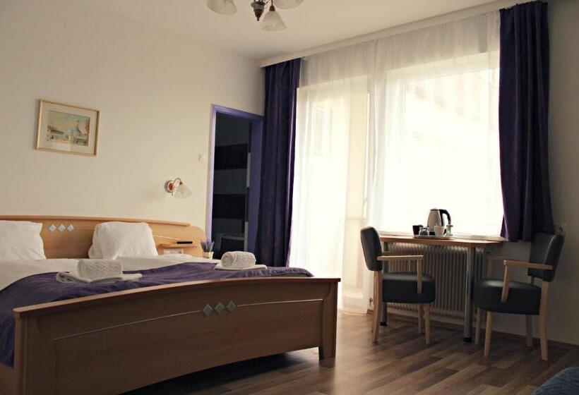 발코니가 있는 4인용 스탠다드 룸, Haus Lavendel
