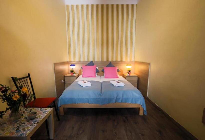 Quarto standard, East Station Private Rooms & Apartments