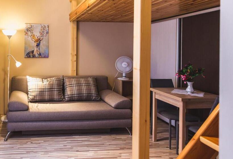 Apartamento Duplex 1 Quarto, East Station Private Rooms & Apartments