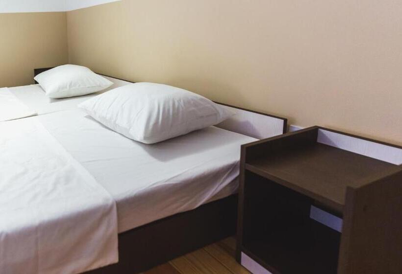 Апартаменты Дюплекс 1 Спальня, East Station Private Rooms & Apartments