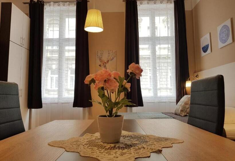 Apartamento Superior 1 Quarto, East Station Private Rooms & Apartments