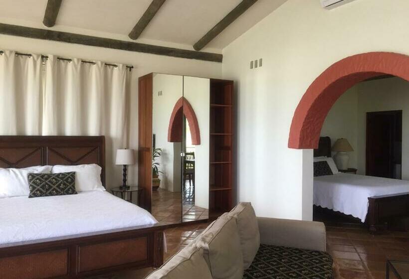 سوئیت دولوکس با چشم‌انداز, Almond Tree Hotel Resort