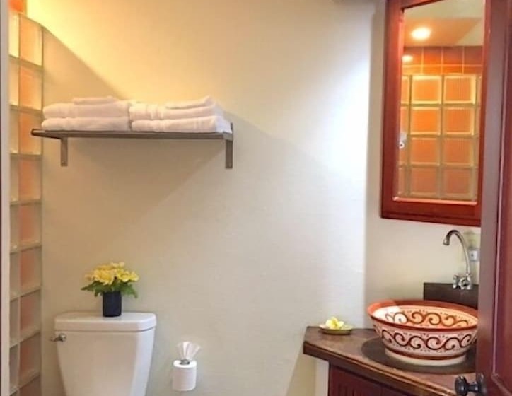 استودیوی استاندارد, Almond Tree Hotel Resort