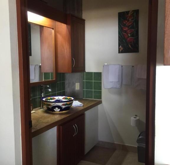 اتاق استاندارد با چشم‌انداز دریا, Almond Tree Hotel Resort