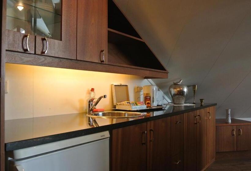 1 Bedroom Apartment with Terrace, Hafnarfjall