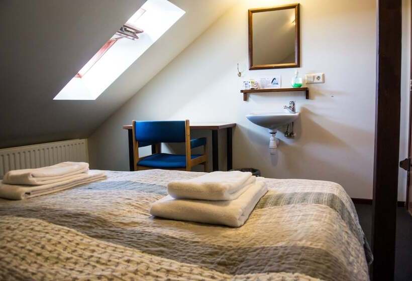 Standard Room Shared Bathroom, Hafnarfjall