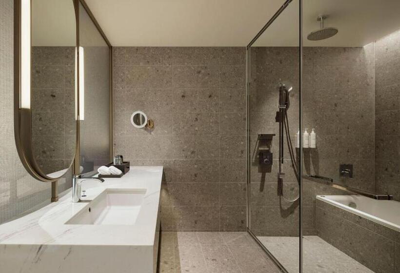 클럽 룸 킹침대, Nagasaki Marriott