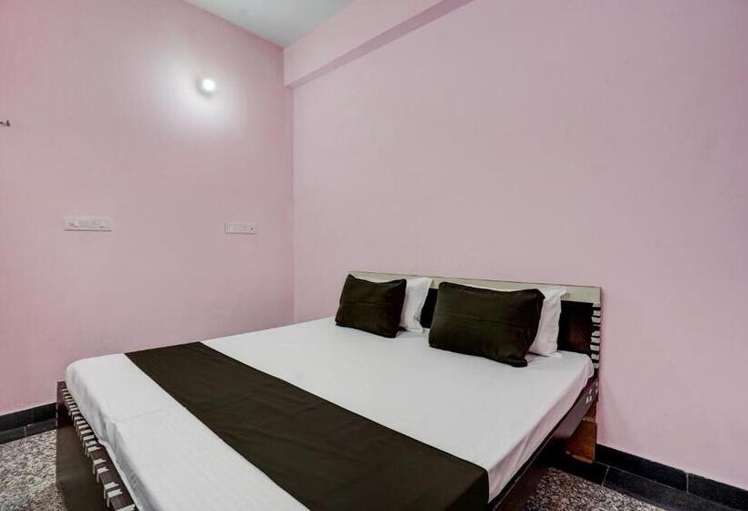 اتاق کلاسیک سه تخته, Oyo Flagship Hotel Radhe Inn