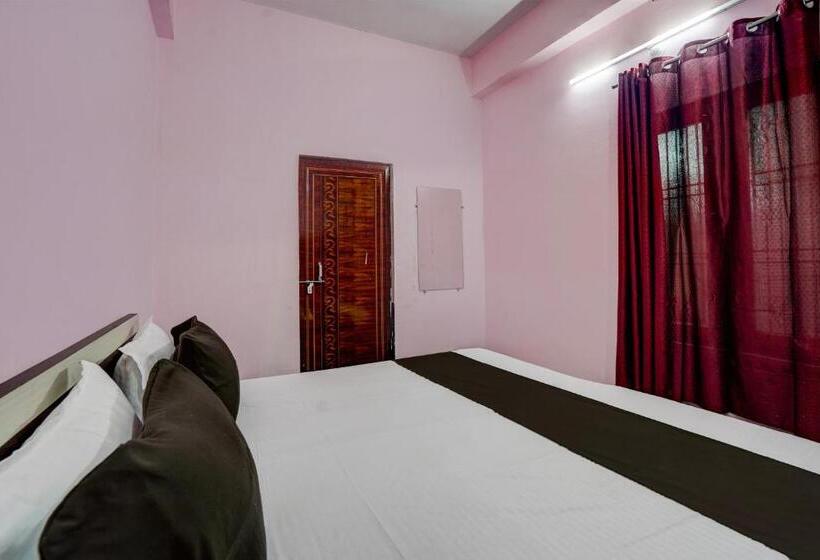 اتاق کلاسیک سه تخته, Oyo Flagship Hotel Radhe Inn