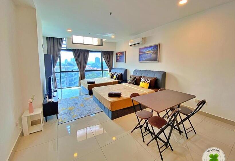Номер Deluxe, Pacific Tower Petaling Jaya By Shamrock