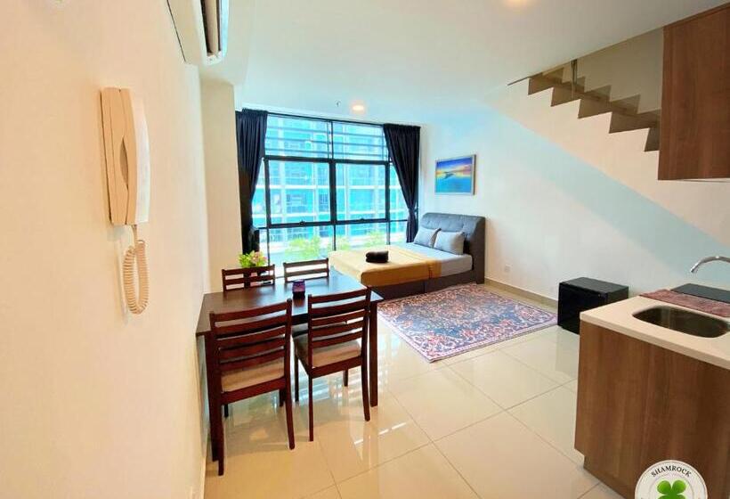 スタンダードスタジオ, Pacific Tower Petaling Jaya By Shamrock