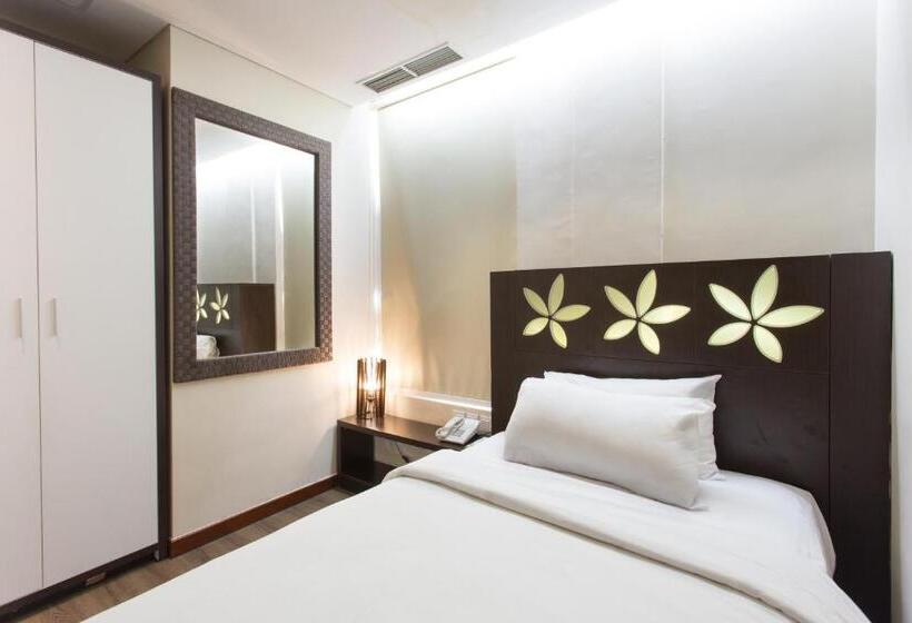 Люкс, Amartahills Hotel And Resort