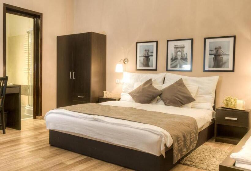 اتاق استاندارد سه نفره, Budapest Ville Bed & Breakfast