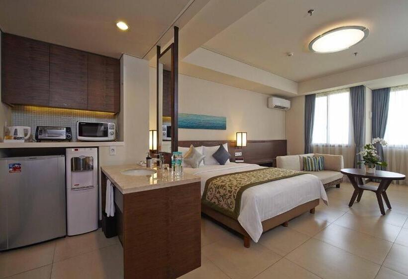 Номер Deluxe, Axia South Cikarang Service Apartment
