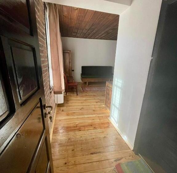 Quarto Triplo Estandar, семеен хотел ресторант маламовата къща