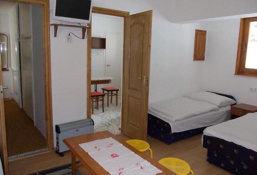 Casa 2 Quartos, Puszta