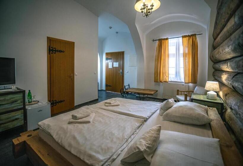Superior Room, Régi Posta étterem és Fogadó