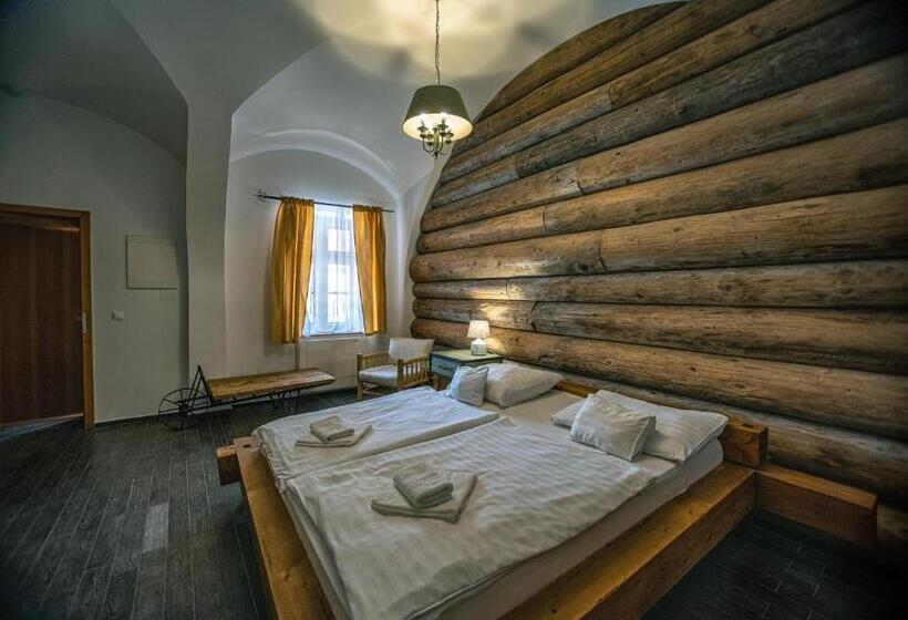 Superior Room, Régi Posta étterem és Fogadó