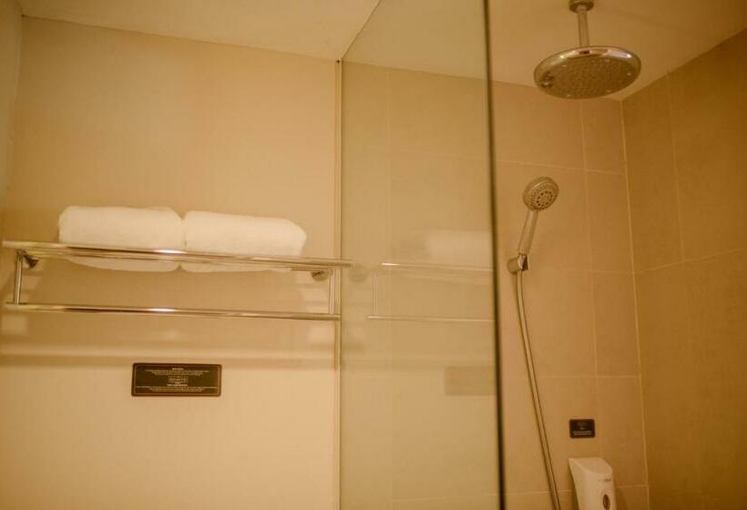 Люкс, The Bountie Hotel And Convention Centre Sukabumi