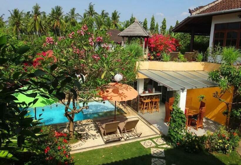 اتاق لوکس با تخت بزرگ, Villa Lumbalumba