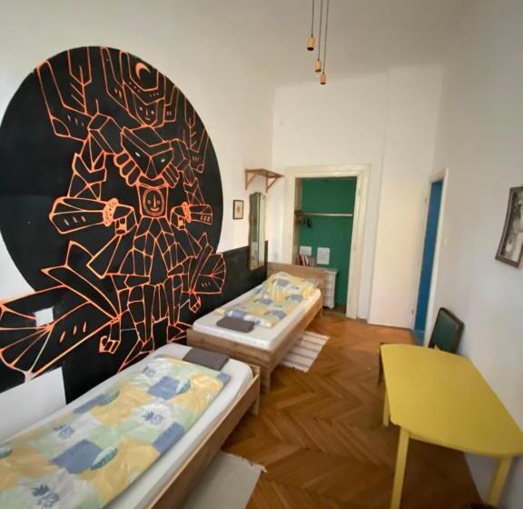 스탠다드 룸 공동 욕실, Kaleidoszkóp Ház Hostel