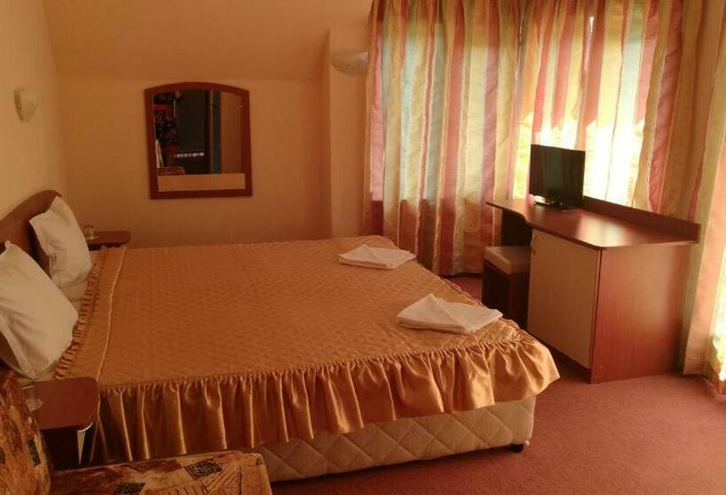 Quarto Estandar, Family Hotel Mimosa