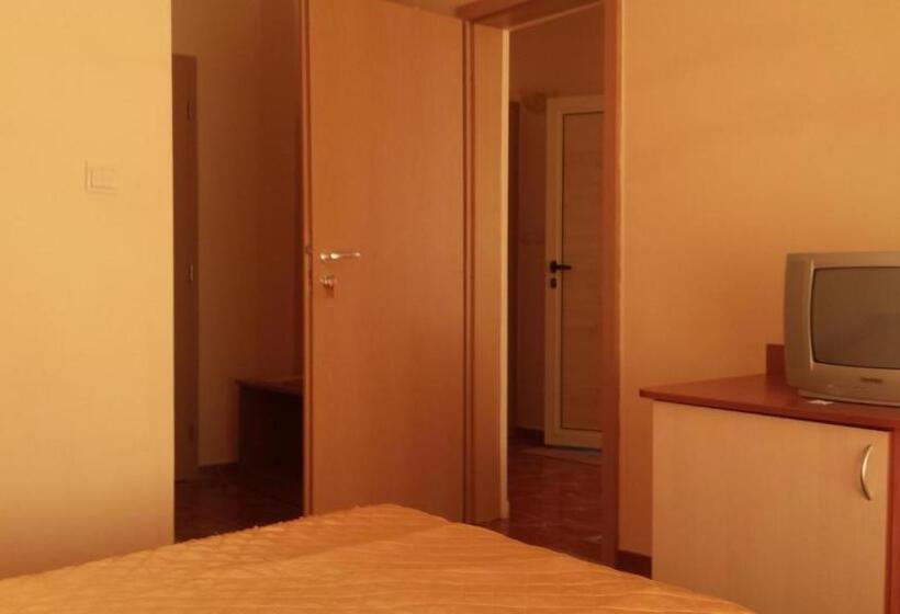 Семейный Номер, Family Hotel Mimosa