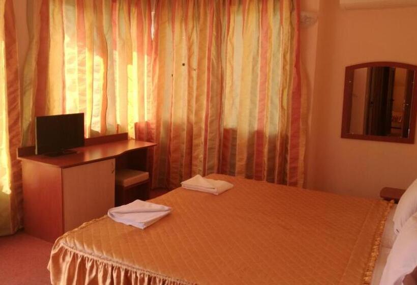 Семейный Номер, Family Hotel Mimosa