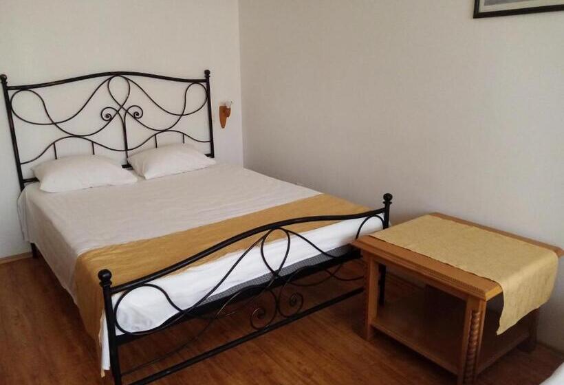 스탠다드 룸, Family Hotel Rai