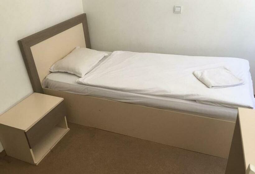 スタンダードシングルルーム, Hostel Elena