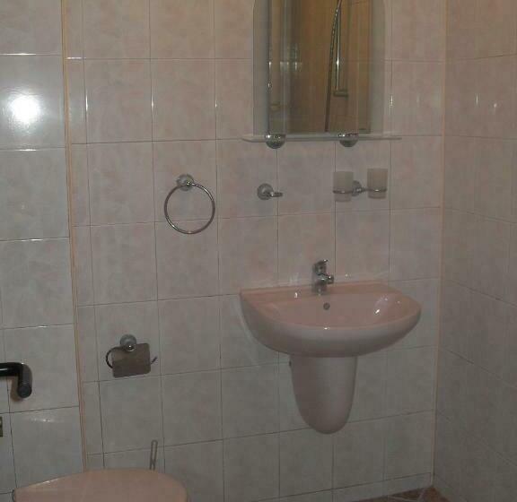 Quarto Triplo Estandar com Sacada, Amigos