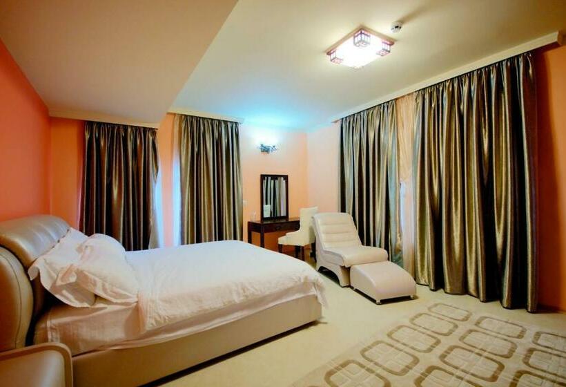 Номер Стандарт с Гидромассажем, Boutique & Spa Hotel Heaven