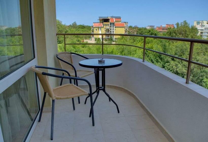 Quarto Estandar com Sacada, Feniks