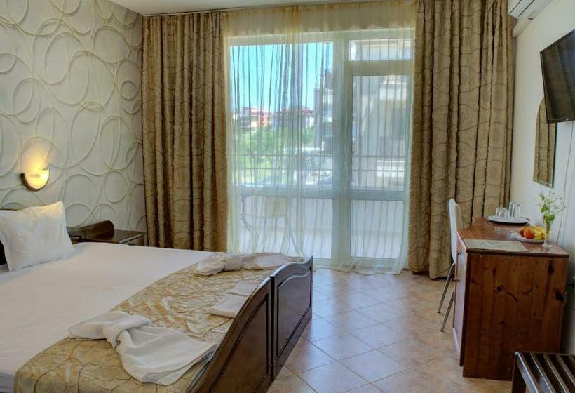 Quarto Estandar com Sacada, Feniks