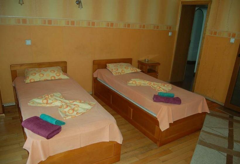 Номер Стандарт, Kniaz Boris