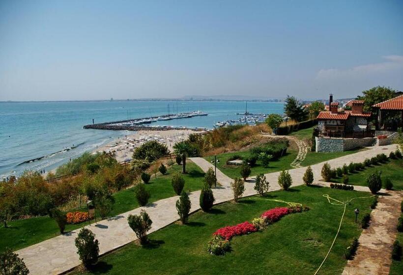 Апартаменты 3 Спальни, Monastery Apart Complex