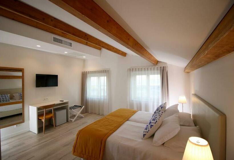 Quarto Superior, Riverside Alfama