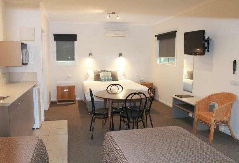 패밀리 룸, Chalambar Motel
