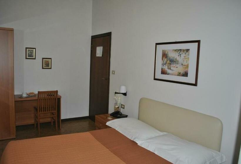 Номер Стандарт Индивидуальный, Albergo Da Mario