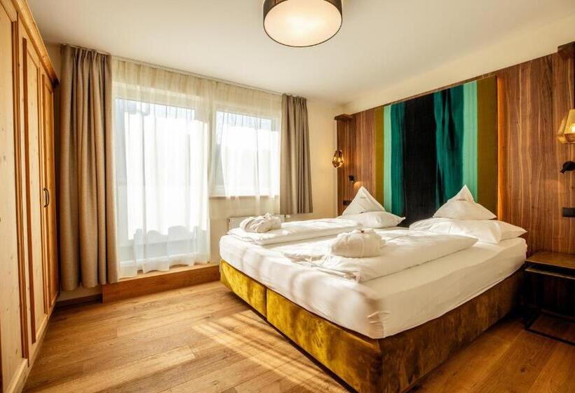Люкс Вид на Сад, Moseralm Dolomiti Spa Resort